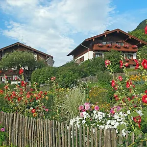 Vakantieboerderij Gaestehaus Koyerbauer Boardinghouse, Aschau im Chiemgau